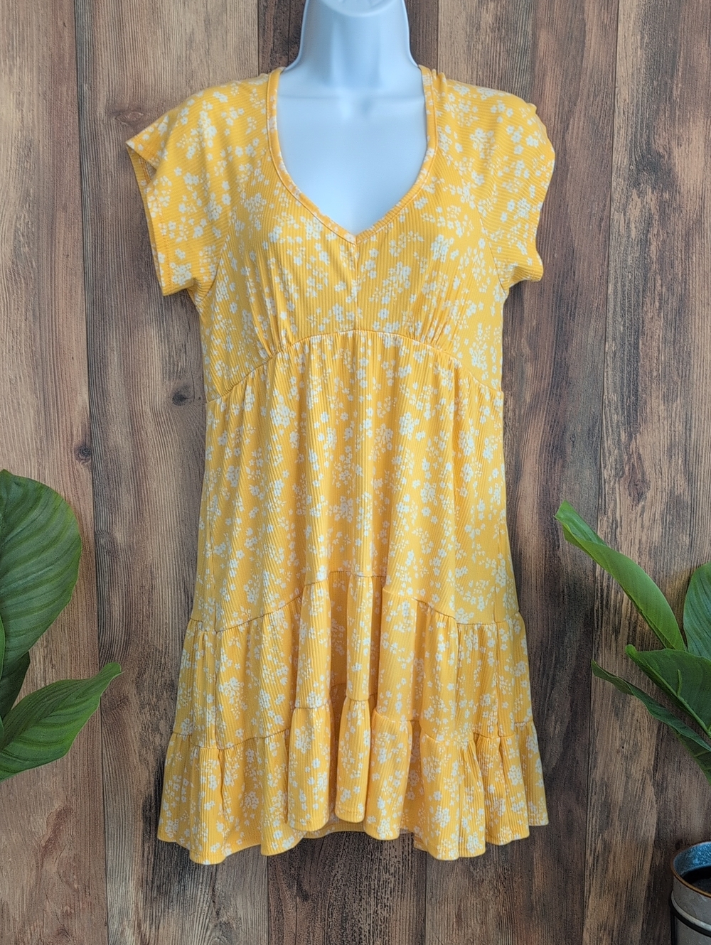 No Boundaries Yellow Floral Mini Dress L T202